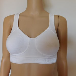 Vintage 34 B Hanes Sport Racerback Sports Bra-White-Yoga bra-Running bra-Cotton cups-Spandex-good condition-very comfy