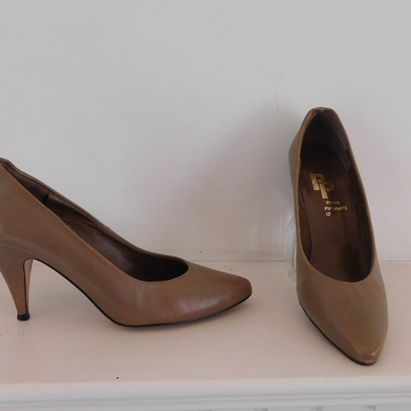 80's Pietro Passinetti leather high heel pumps--Made in Spain--Size 6 1/2--3 inch heels--Neutral taupe color--minimalist--rare-designer