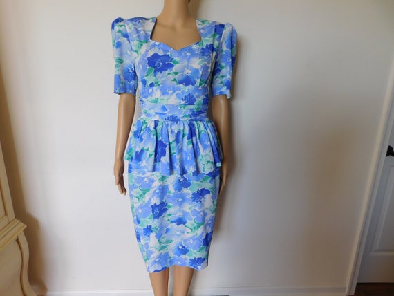 Peplum Vintage Summer Dress-sweetheart Neckline-ruched Fitted Waist-puffed  Sleeves-blue & White Floral Pattern-jonathan Martin-size 5-6 - Etsy