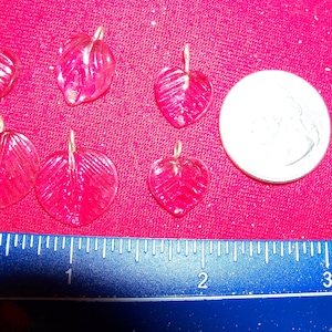 1 leaf pendant small per lot