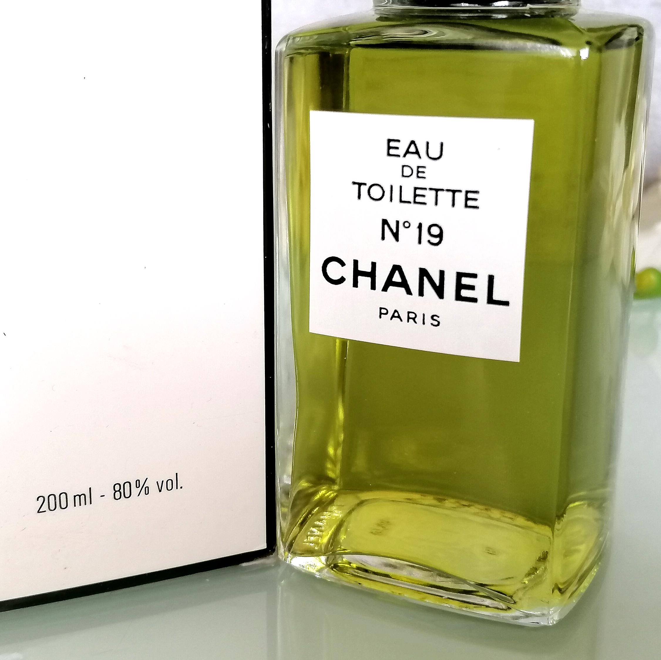 Vintage Chanel No 19 Perfume 200ml EDT Splash ,rare 1980s Large
