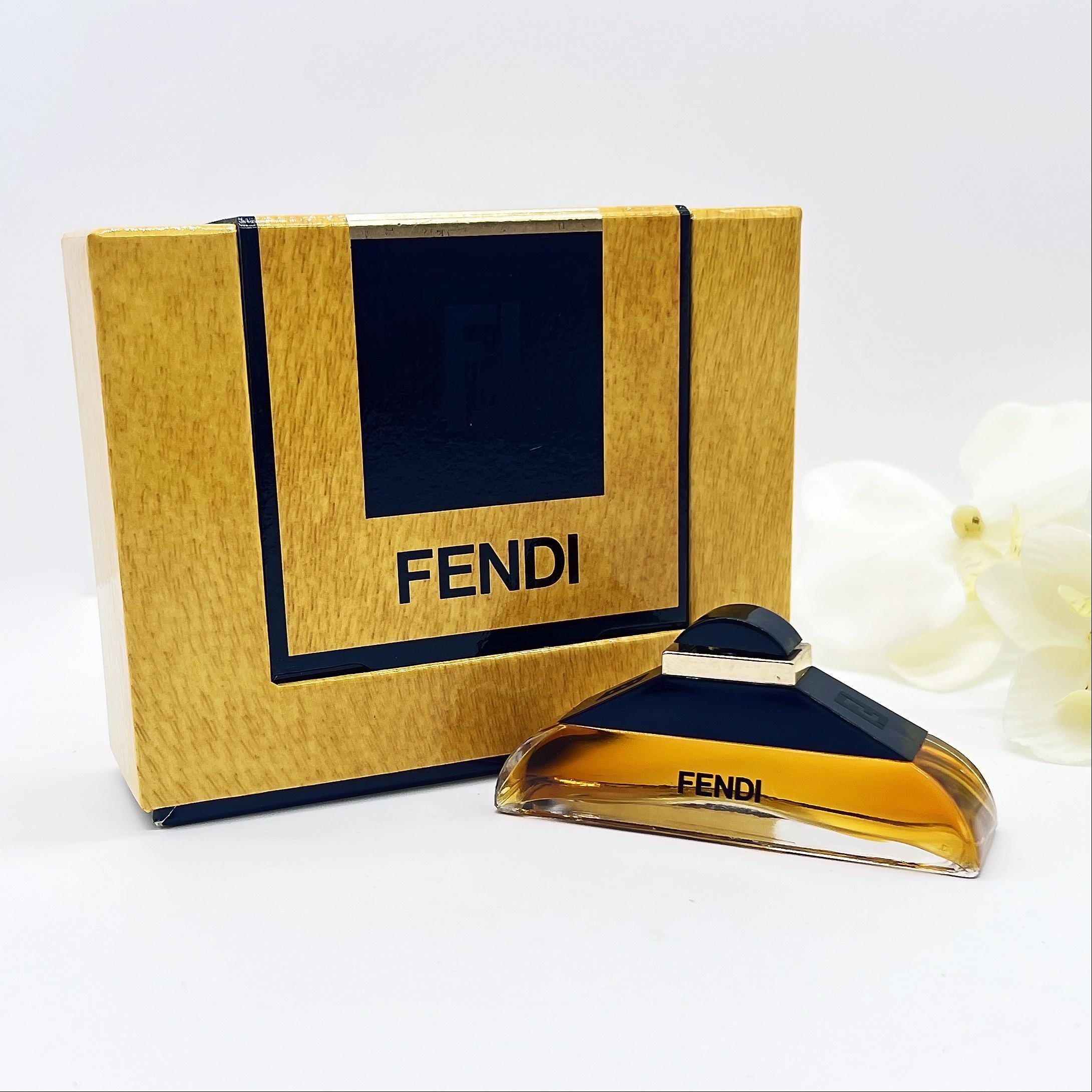 Fendi gift box - Etsy 日本