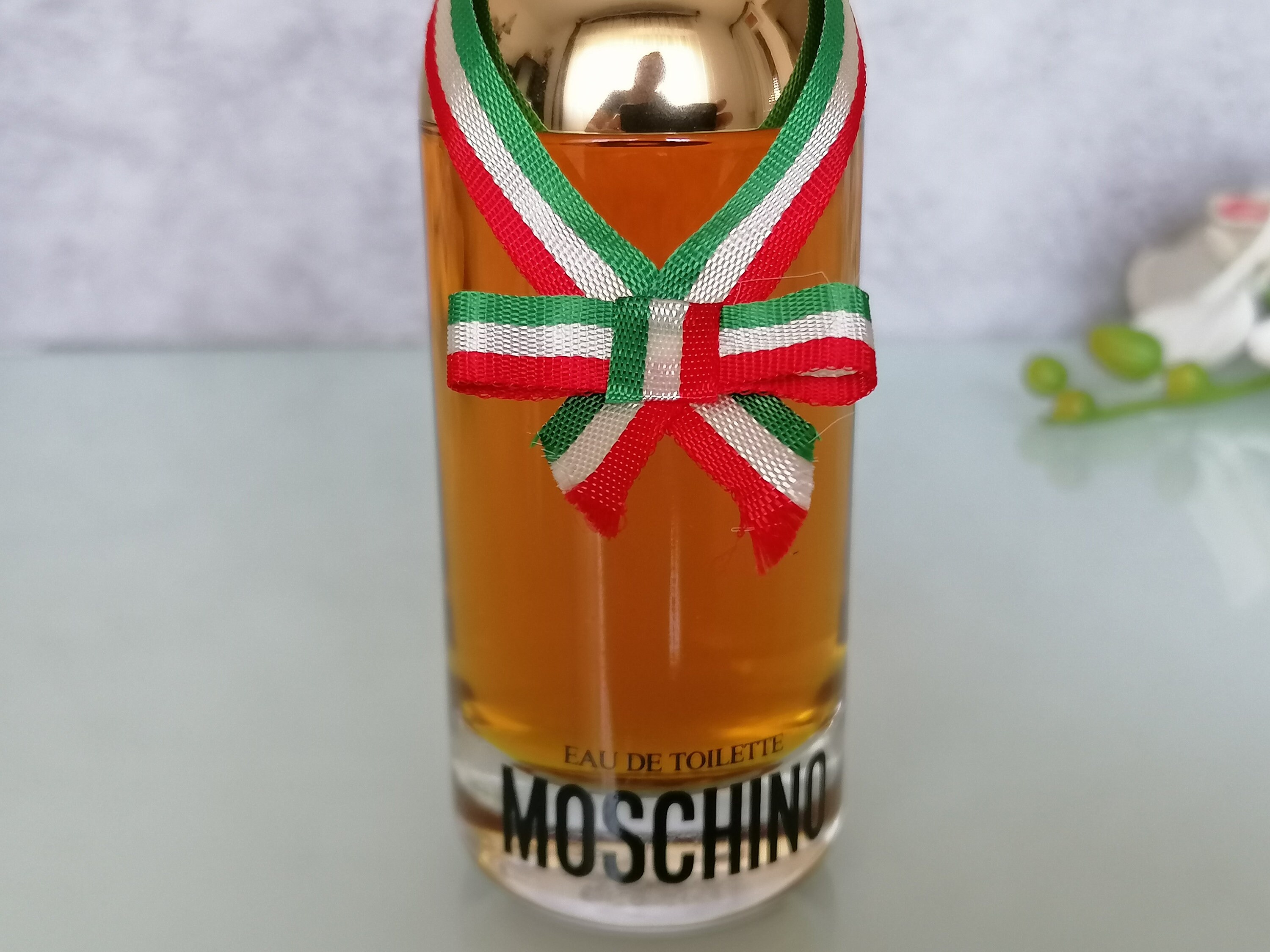 MOSCHINO オーデトワレ 100ML新品未開封 MOSCHINO オーデトワレ 100ML新品未開封