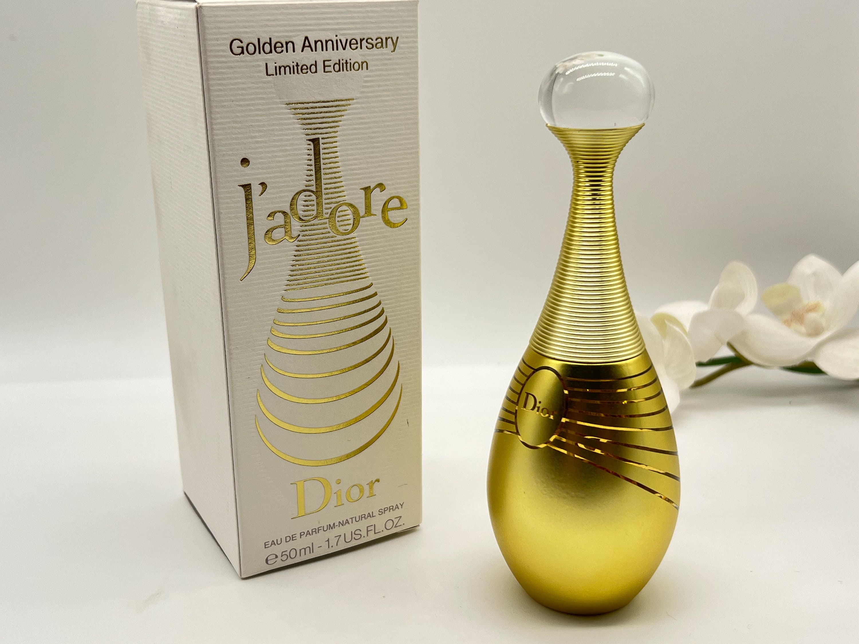 J&#039;adore Dior perfume - a fragrance for women 1999