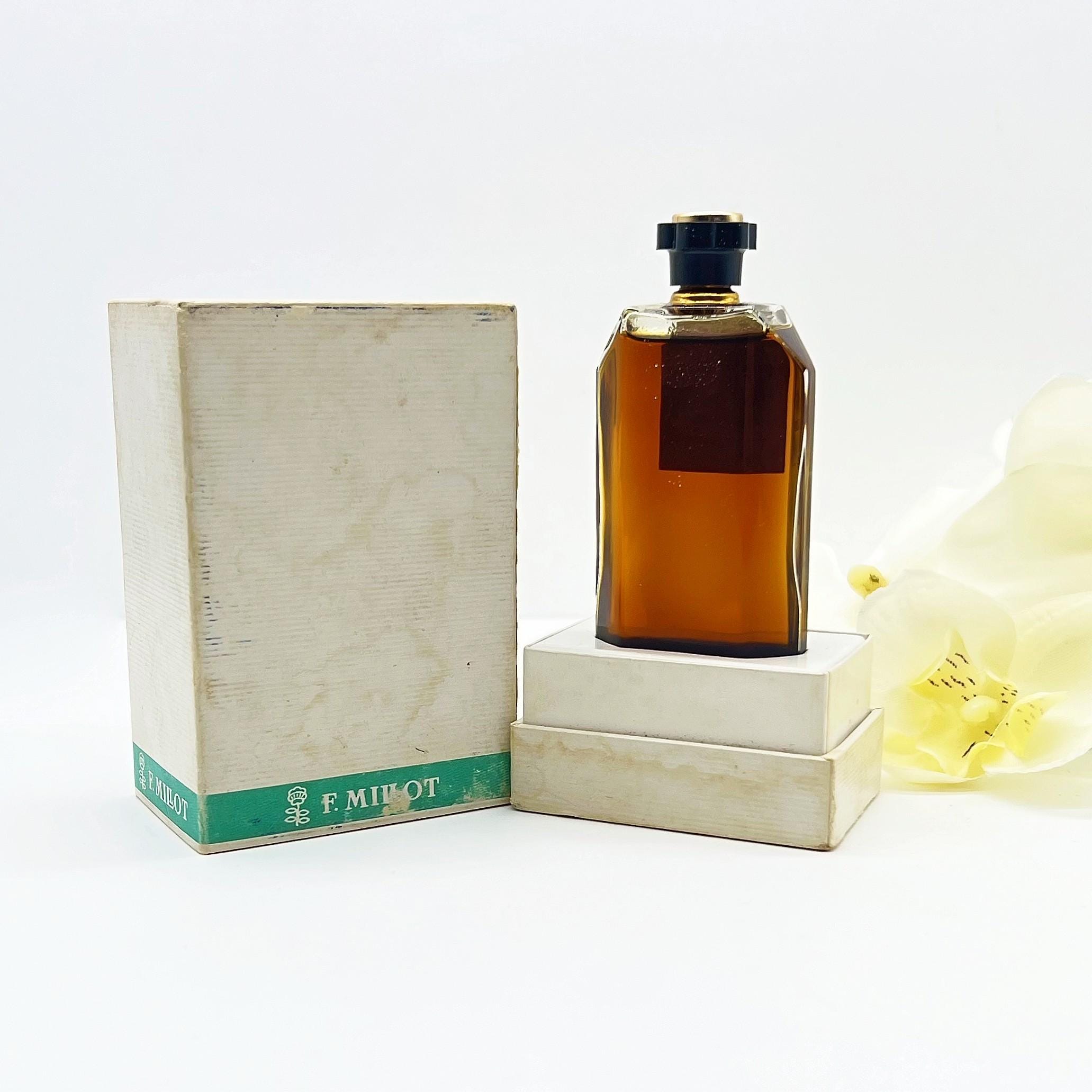 ヴィンテージ 香水 F. MILLOT クレープ ド シン パルファム 30ml レア ヴィンテージ 1960 年代 クレープ デ シン 香水 by F. Millot