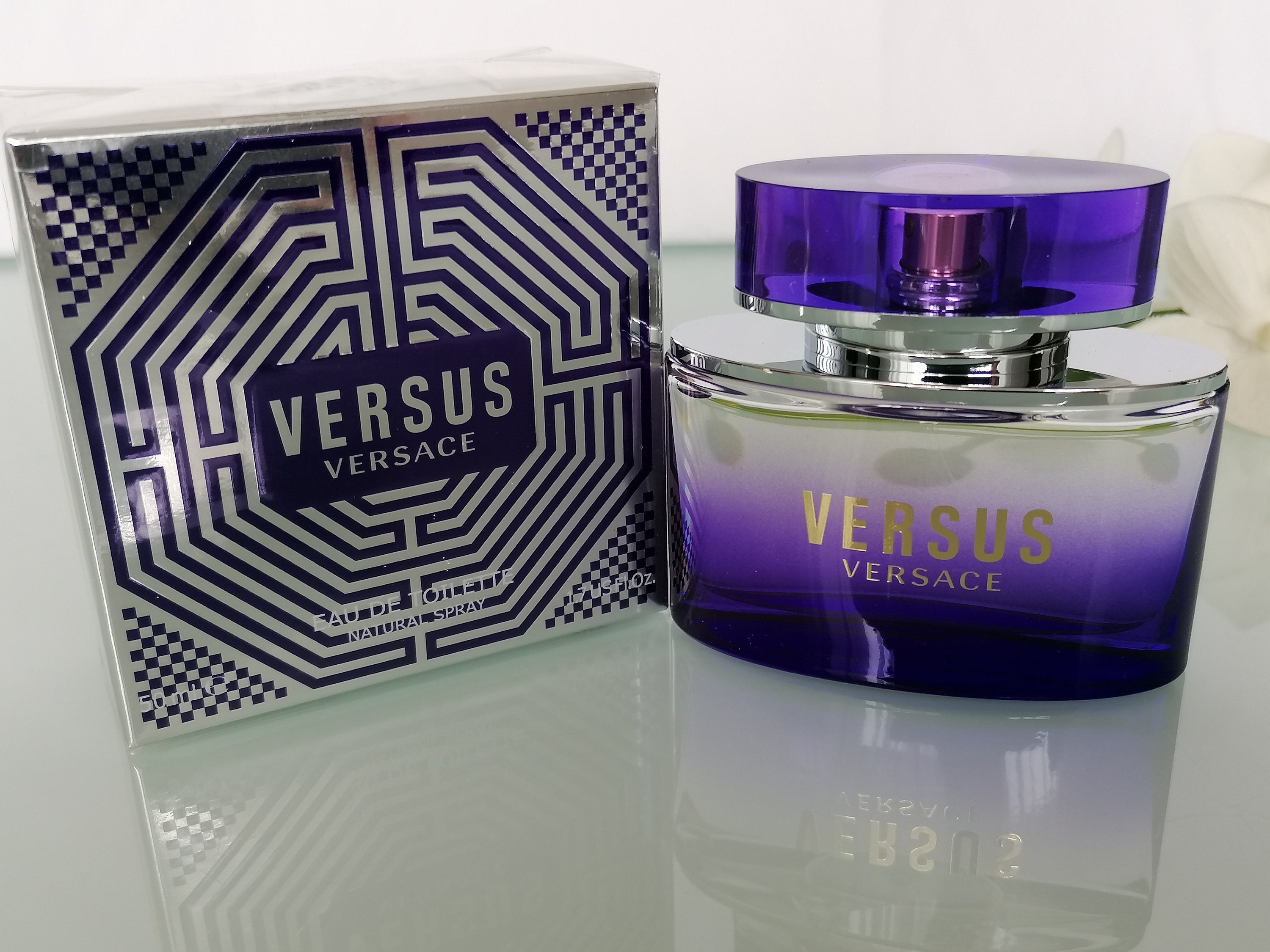 その他 VERSUS Eau de Toilette 30ml Versus Eau De Toilette 50 Ml/ 1,7 Fl Oz Spray Sealed Women's