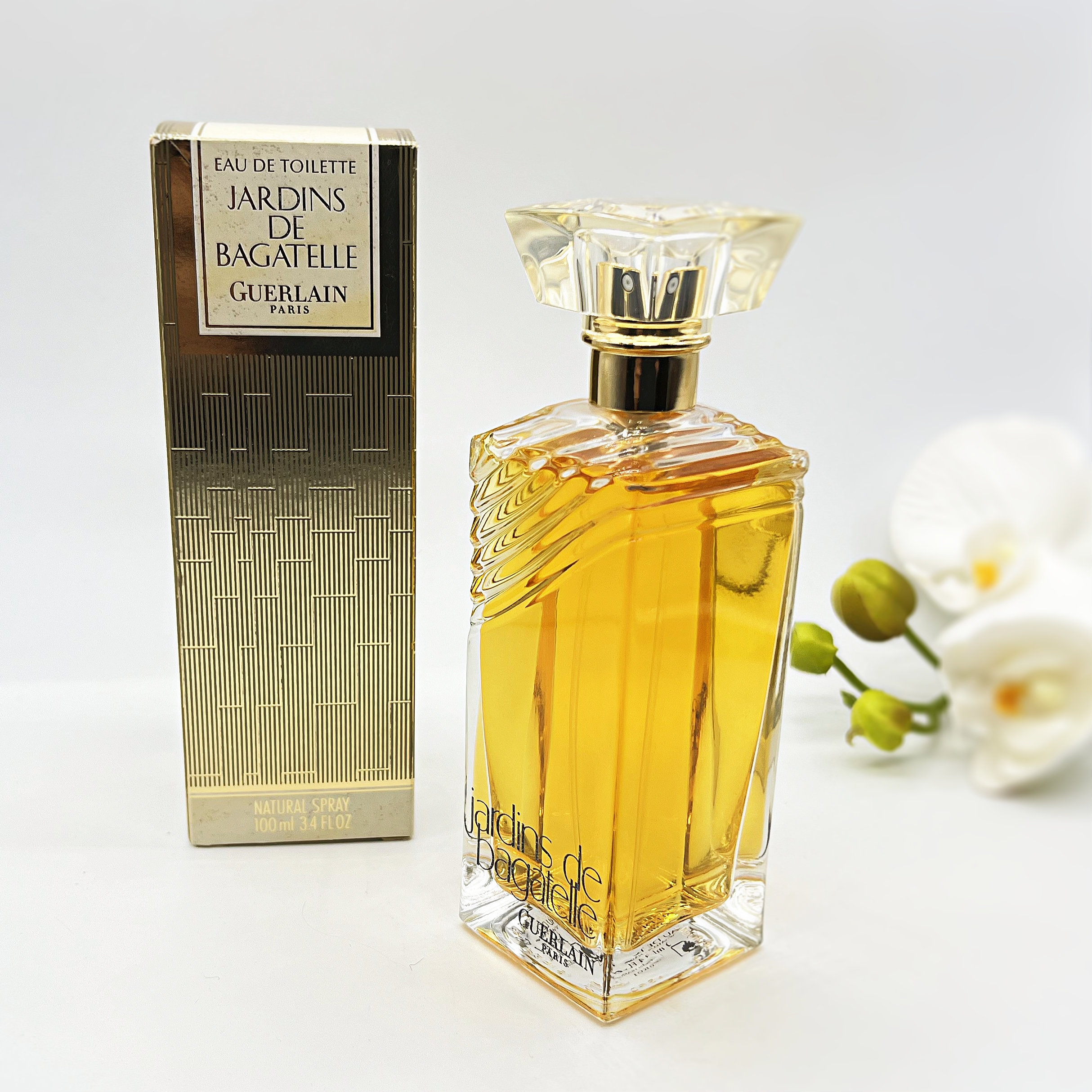 Jardins De Bagatelle Eau De Toilette Spray By Guerlain - 2.5 oz Jardins De Bagatelle Eau De Toilette Spray By Guerlain - 2.5 oz