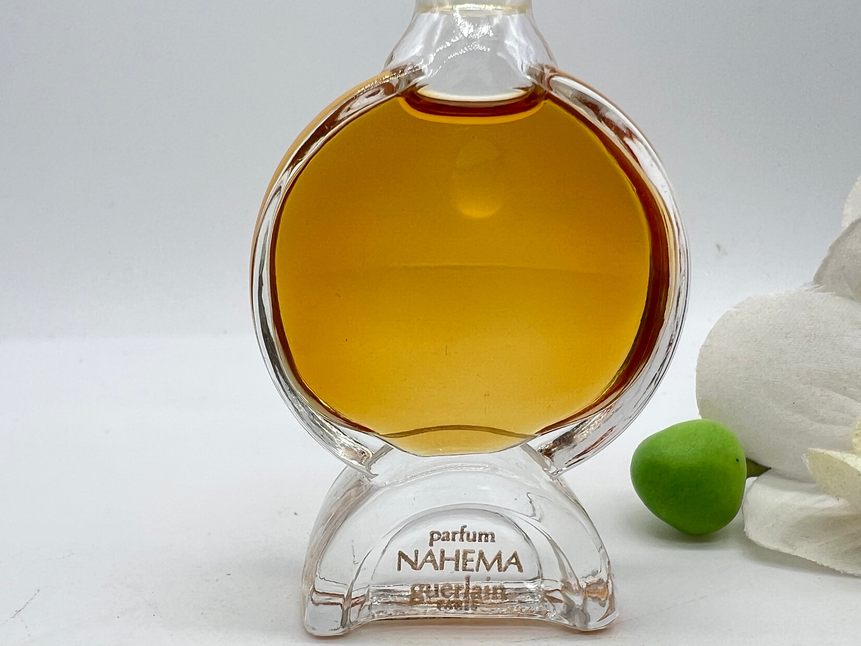 ナエマ ゲラン (1979) パルファム/エクストラ 7.5 ml/0.25 fl.oz、箱