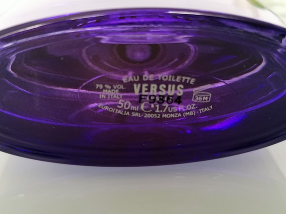 ヴェルサーチ VERSUS ヴェルサス オードトワレ 50ml 未使用品 匿名配送 送料込 50ml ヴェルサーチ ヴェルサス