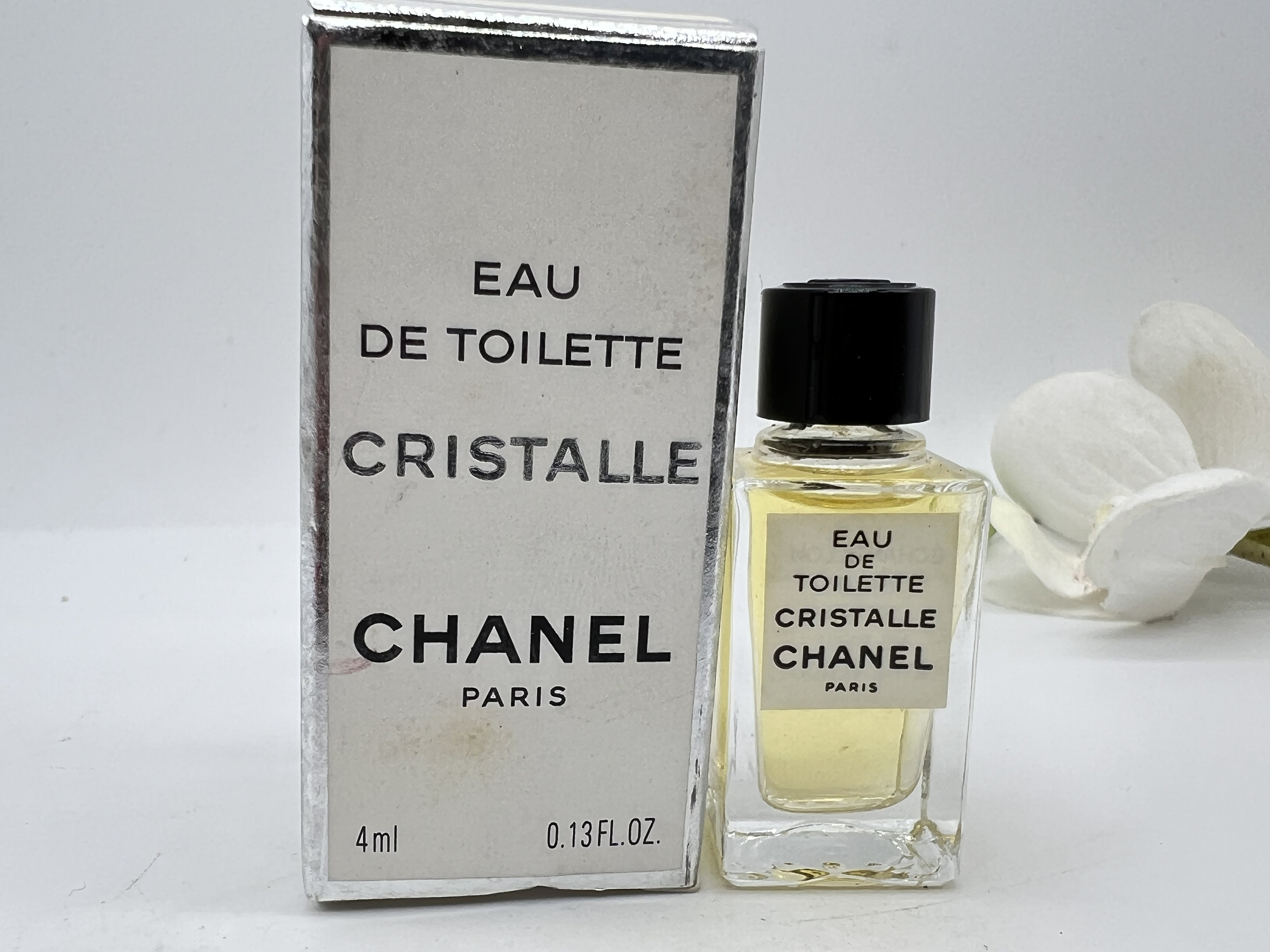 CHANEL No 5 by CHANEL 0.13 FL oz / 4 ML Eau De Toilette Pour Miniature In  Box
