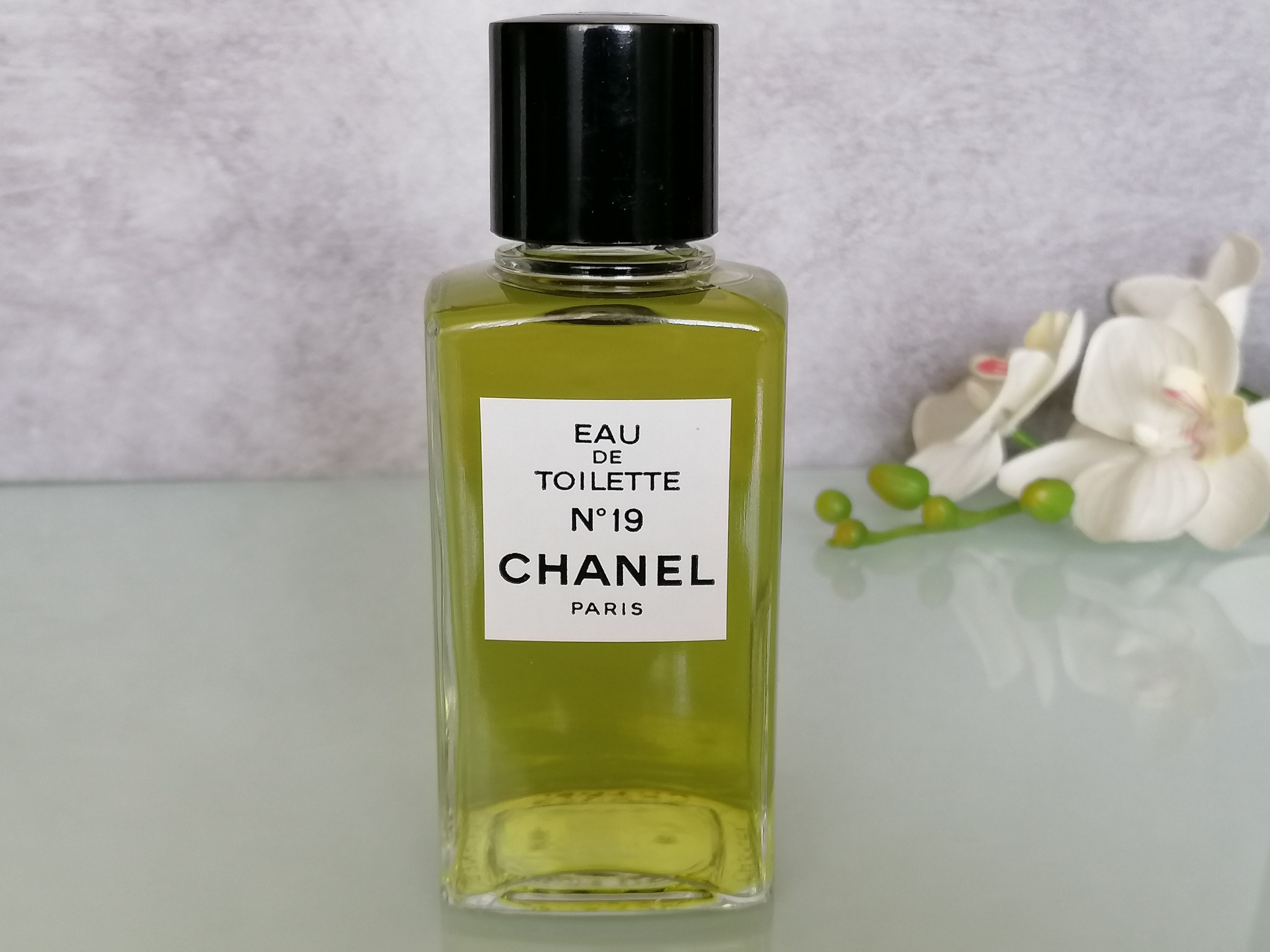 Vintage Chanel No 19 Perfume 200ml EDT Splash ,rare 1980s Large