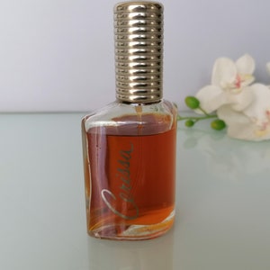 Colonia concentrada Vintage Cerissa Revlon (1974) 65 ml / 2 fl.oz Spray, sin caja