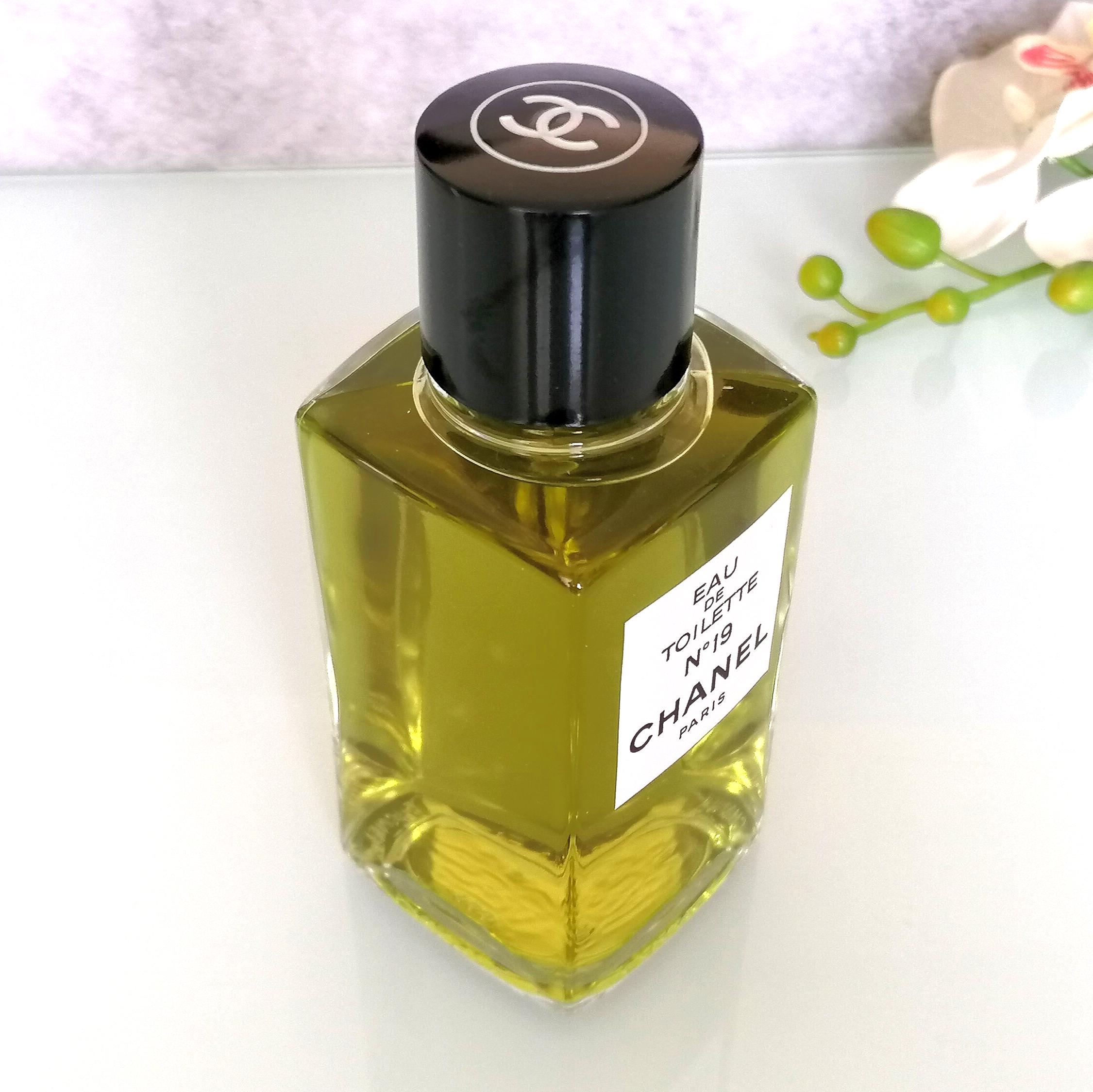 Vintage Chanel No 19 Perfume 200ml EDT Splash ,rare 1980s Large