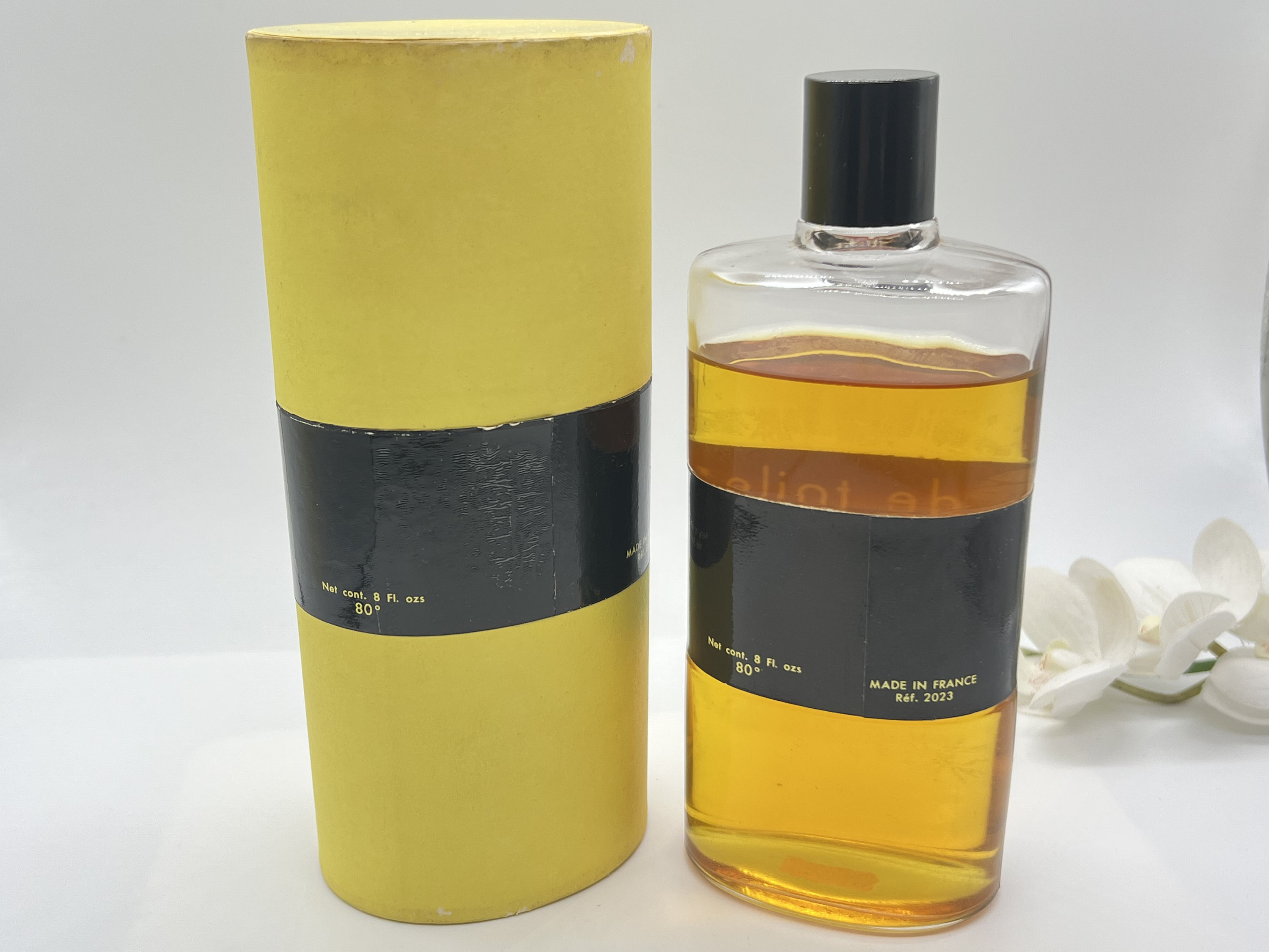 Bandit Robert Piguet (1944) Eau De Toilette 240 Ml/ 8 Fl.oz Bandit Robert Piguet (1944) Eau De Toilette 240 Ml/ 8 Fl.oz