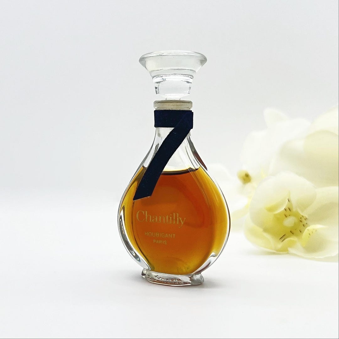 ウビガン香水 Quelques fleurs Chantilly マリー・アントワネットも愛
