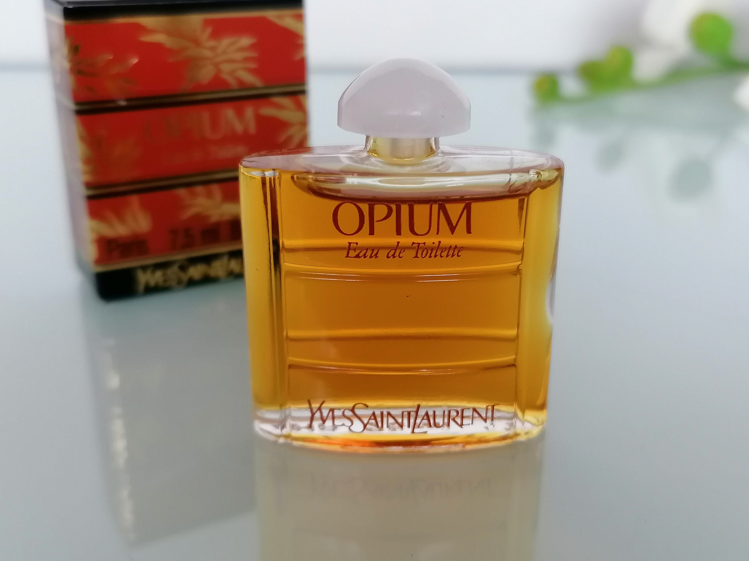 opium perfume 1977