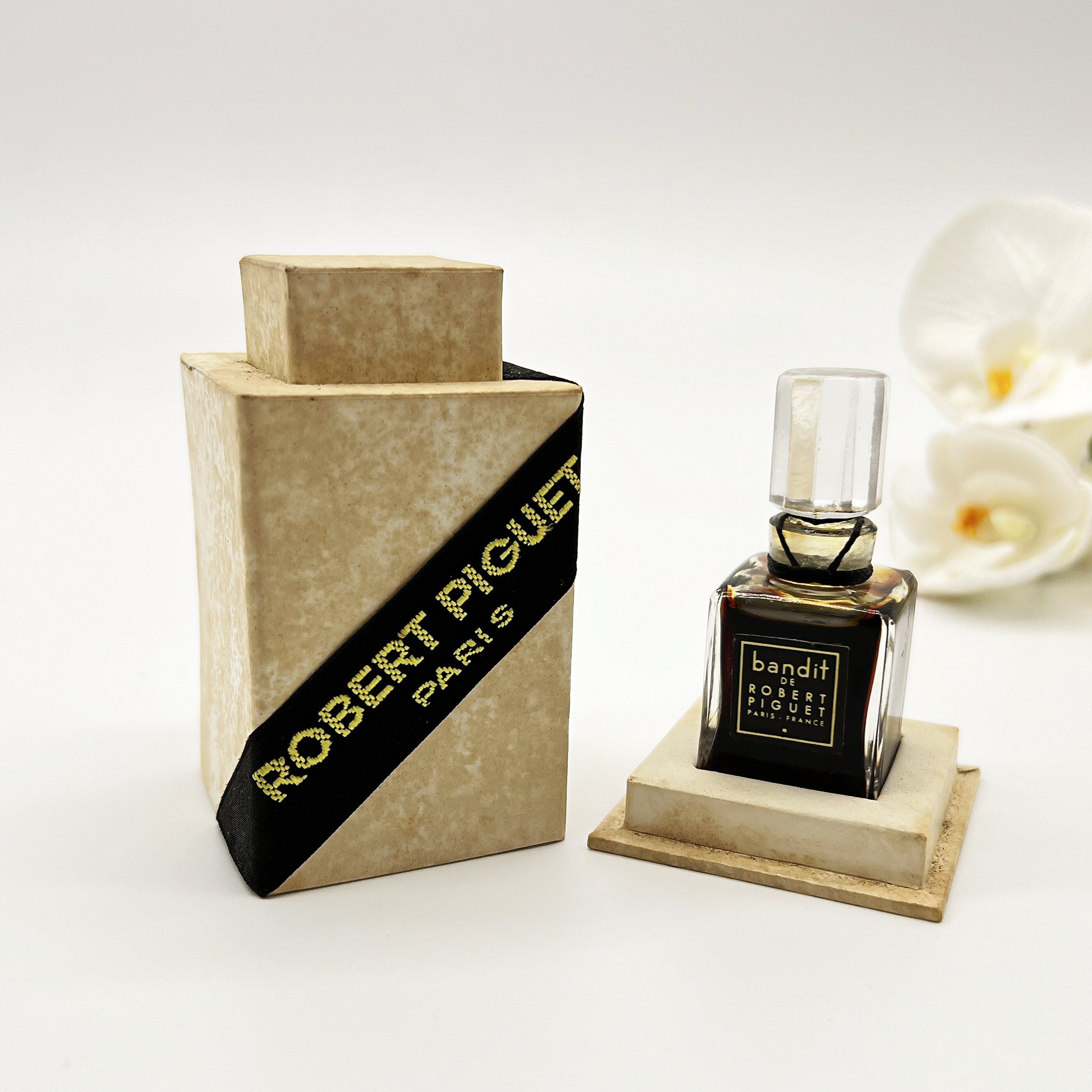 Robert Piguet Bandit Eau De Parfum Bandit Store Fragrantica Robert Piguet Bandit Eau De Parfum Bandit Store Fragrantica