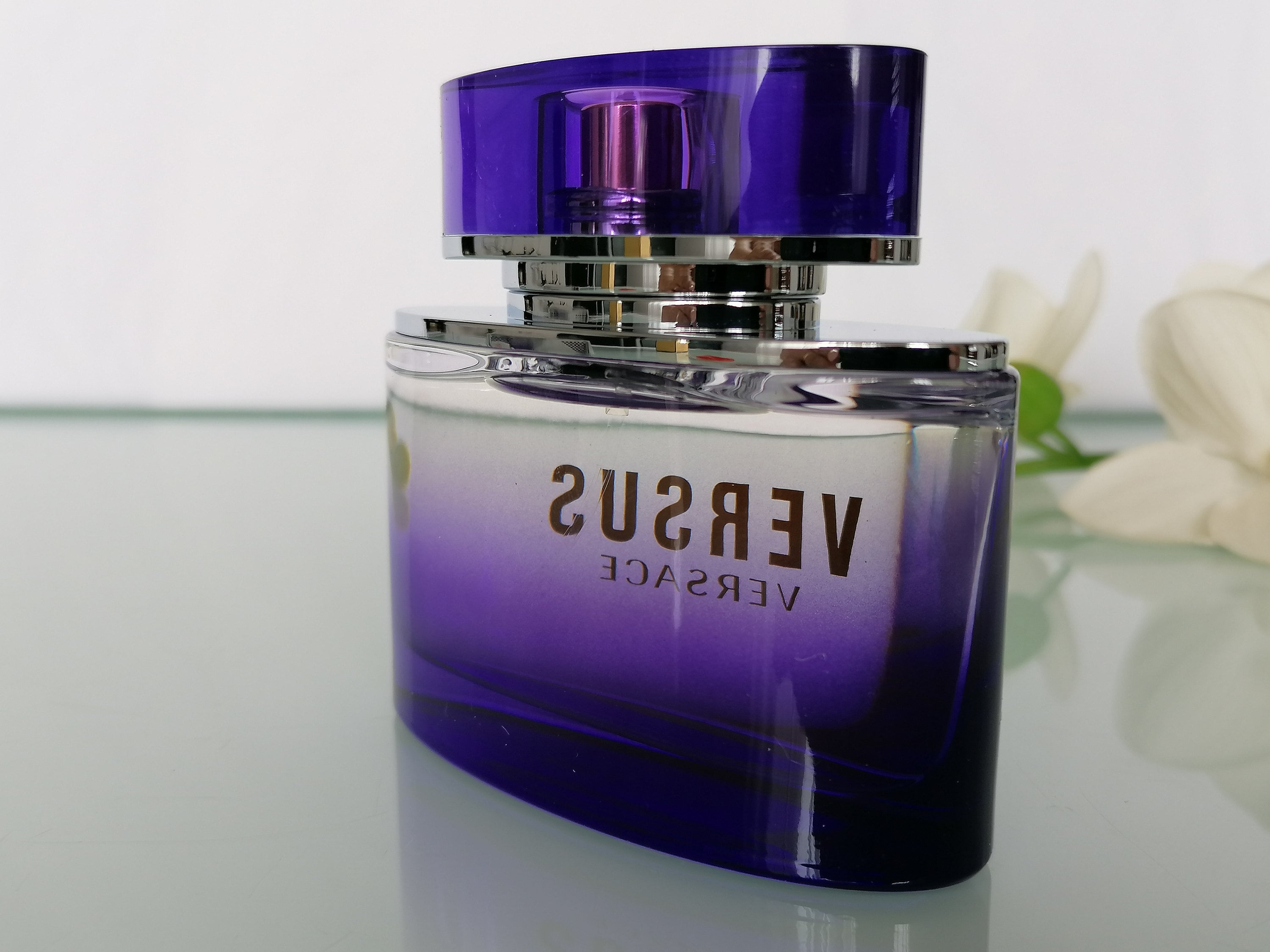 Versus Eau De Toilette 50 Ml/ 1,7 Fl Oz Spray Sealed Women's