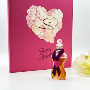 Shocking de Schiaparelli, profumo/estratto da 10 ml o 33 fl.oz e 20 buste e carta da lettere illustrata, scatola di presentazione originale,