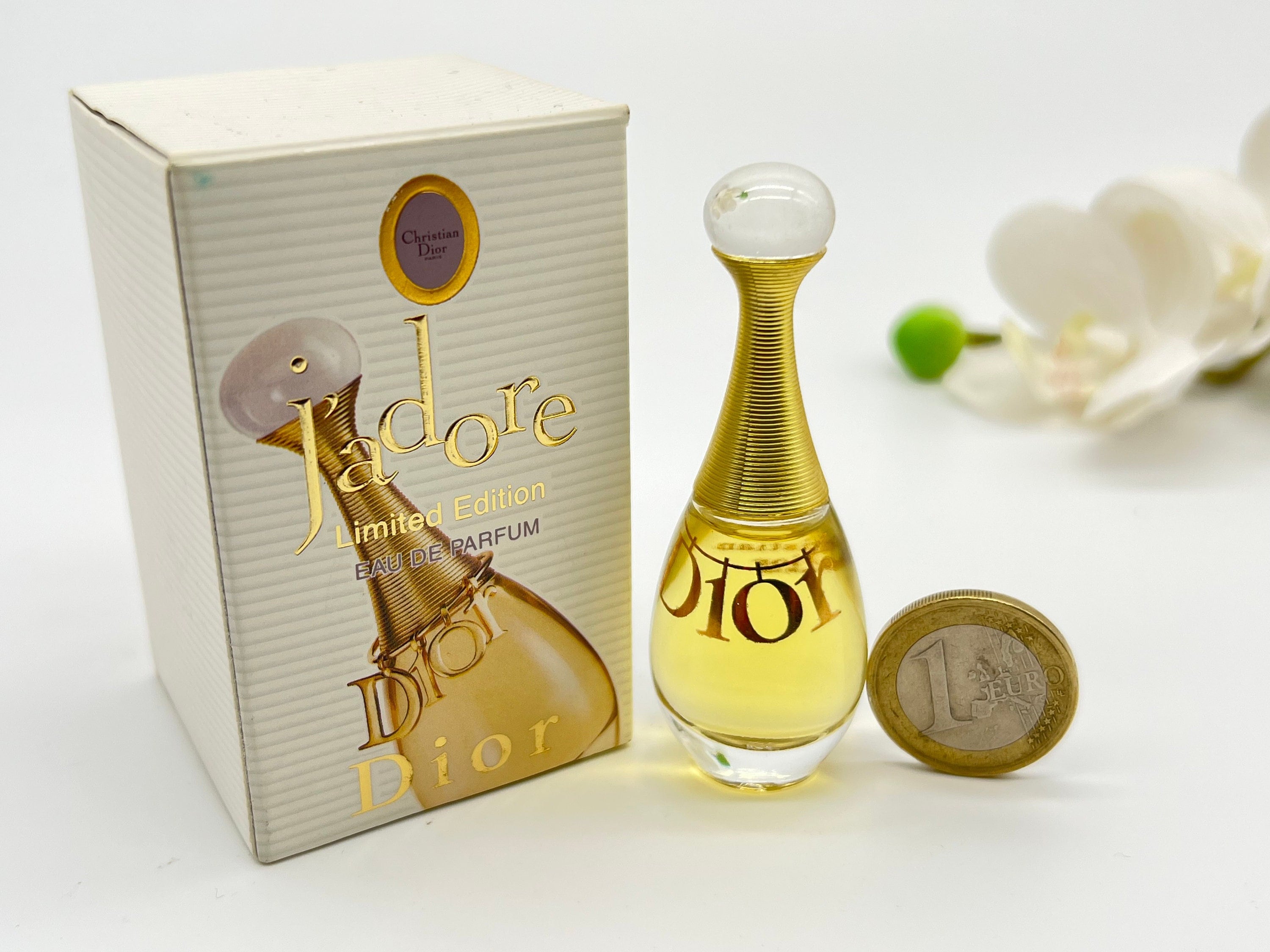 DIOR - J'ADORE, Important bottle of Eau de parfum 1300ml…