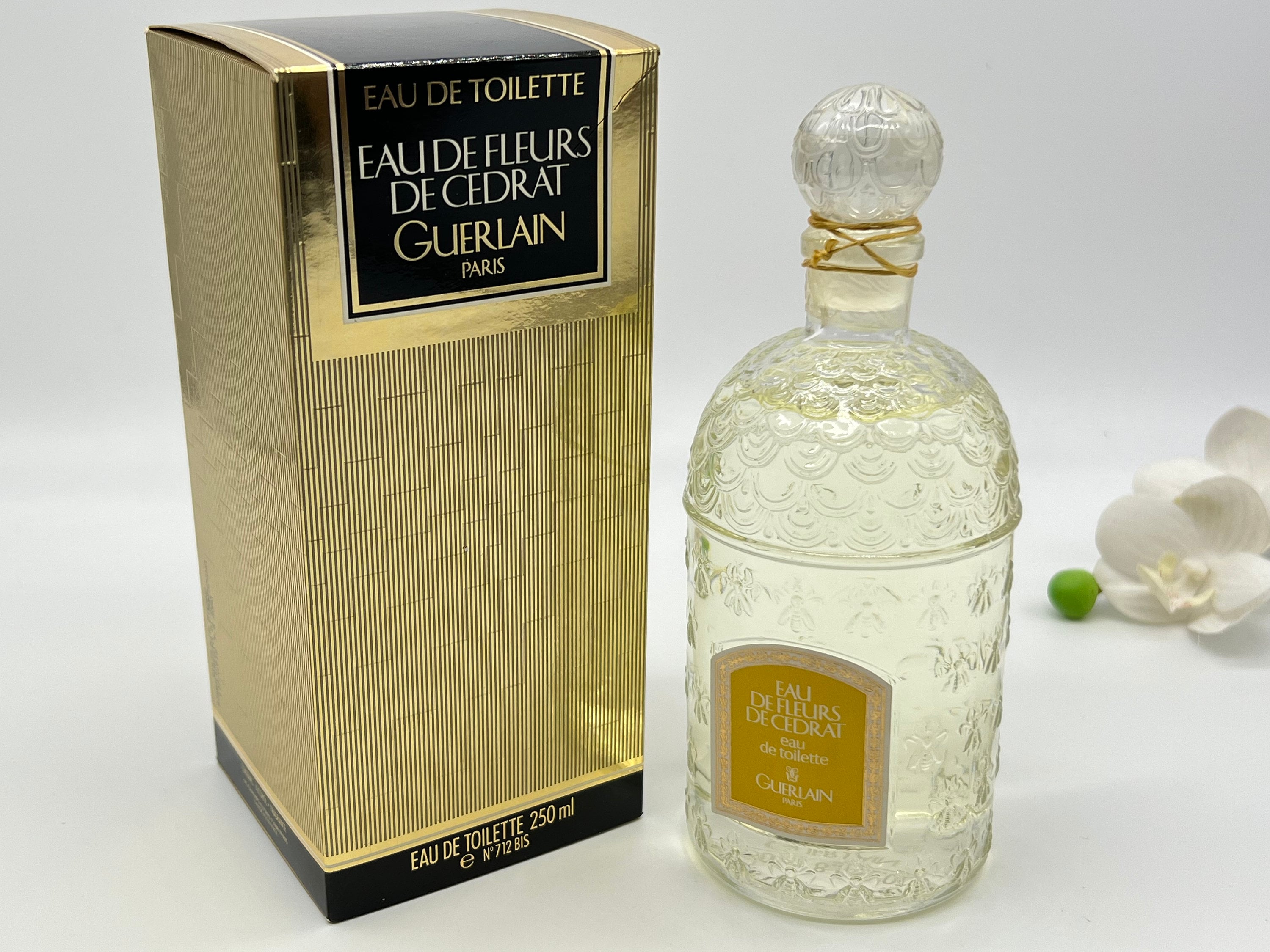 ゲラン オー ド フルール ド セドラ EDT 250 ml/8,5 fl.oz 密封された