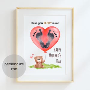 Felice Festa della Mamma: Orsetto di Peluche con Impronta della Mano e del Piede, Artigianato e Stampa, Regalo Ricordo per la Mamma da parte dei Bambini