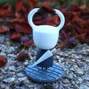 Hollow Knight and Hornet 3d Game Figures, Gift for Gamer, Indie Game Decor image 8