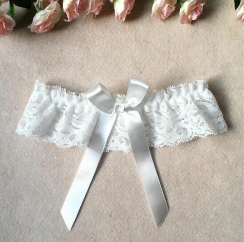 Garter in white bridal accessories