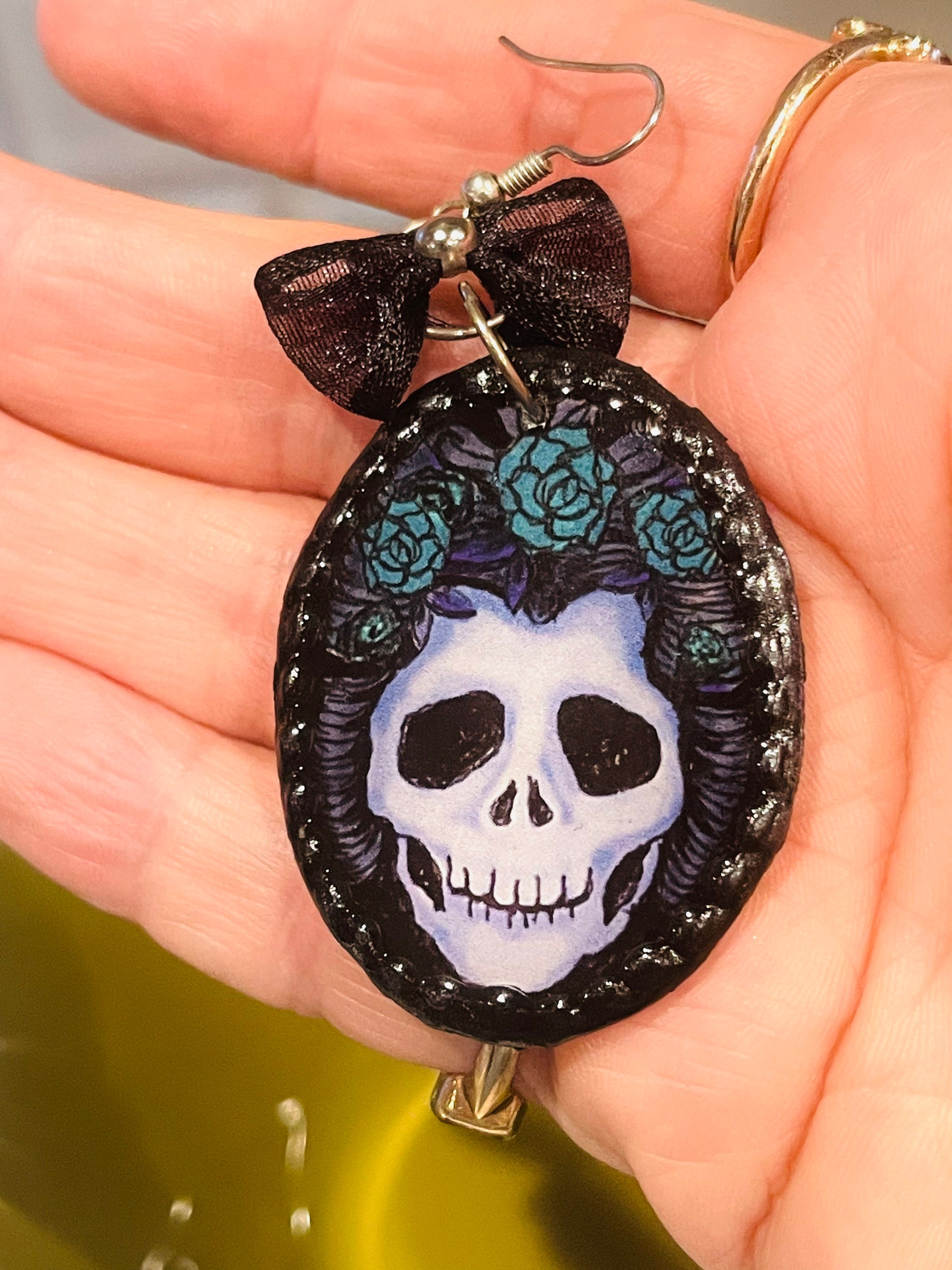 Orecchini pendenti a forma di teschio, orecchini di Halloween