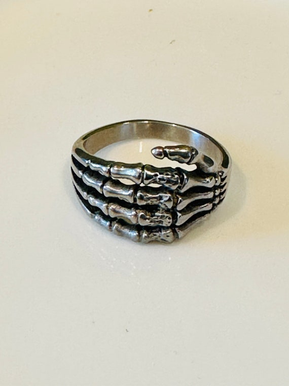 Skeleton Finger Hand Ring Silver Tone Size 10 Got… - image 3