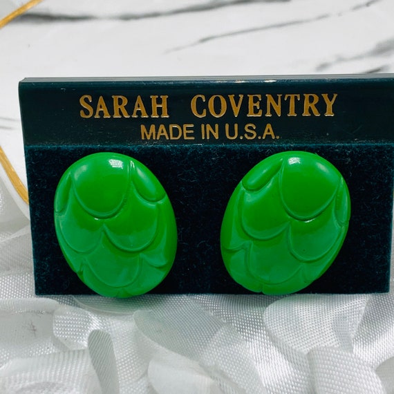Sara Coventry Emerald Green Lucite Earrings Mod B… - image 2