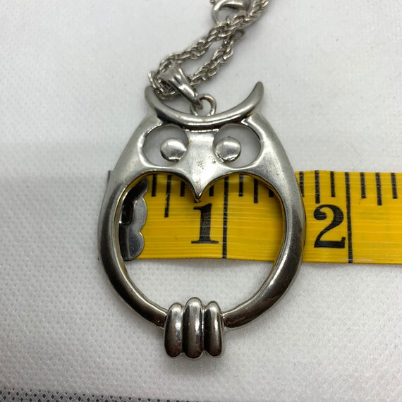 Silver tone Owl pendant necklace - image 4