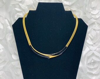 Monet Omega Halsband Stretch Flex Gold Ton Kette schwarz Emaille Halskette