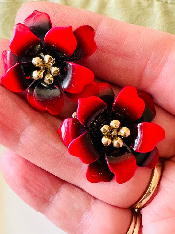 Coro Red Black Flower Mod Clip On Earrings MCM Go… - image 5