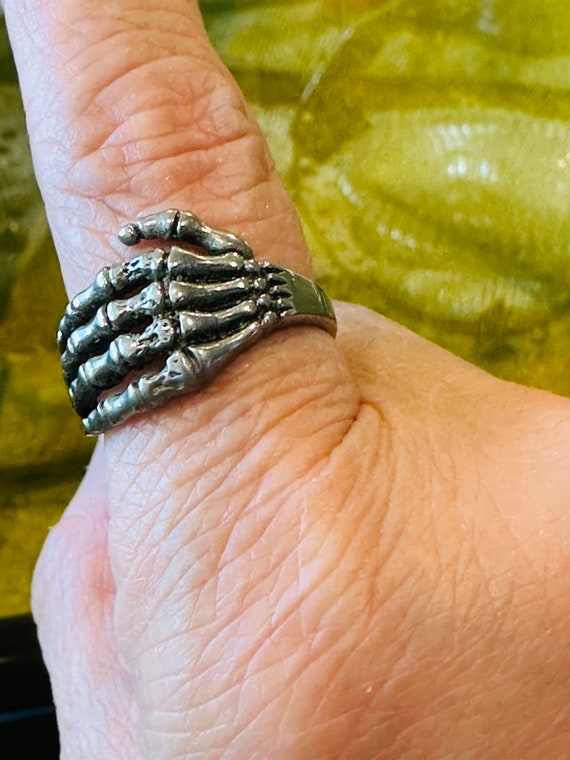 Skeleton Finger Hand Ring Silver Tone Size 10 Got… - image 7