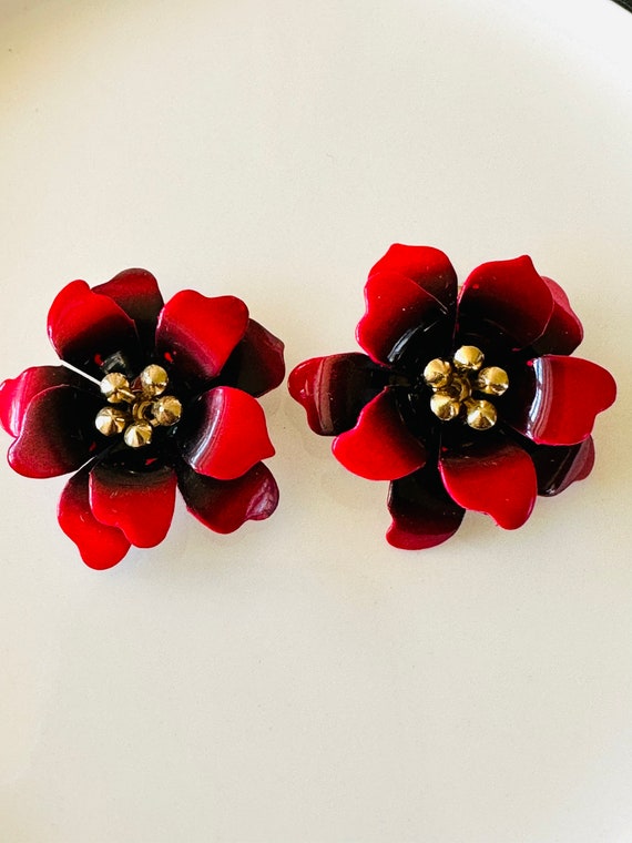 Coro Red Black Flower Mod Clip On Earrings MCM Go… - image 3
