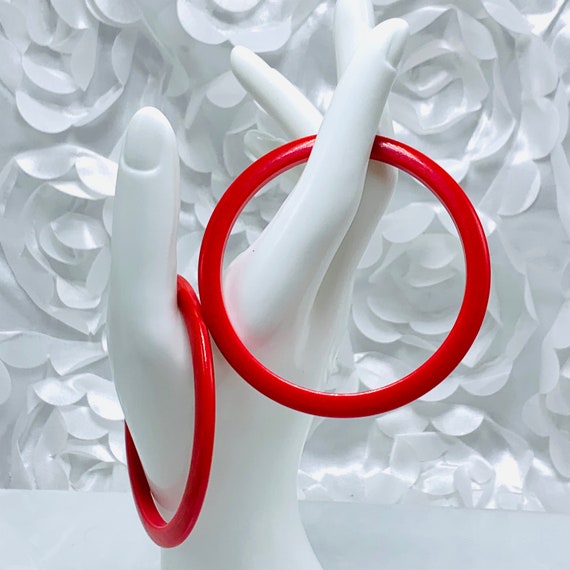 Red Bakelite Bangles Bracelets Stackable Set Of T… - image 2