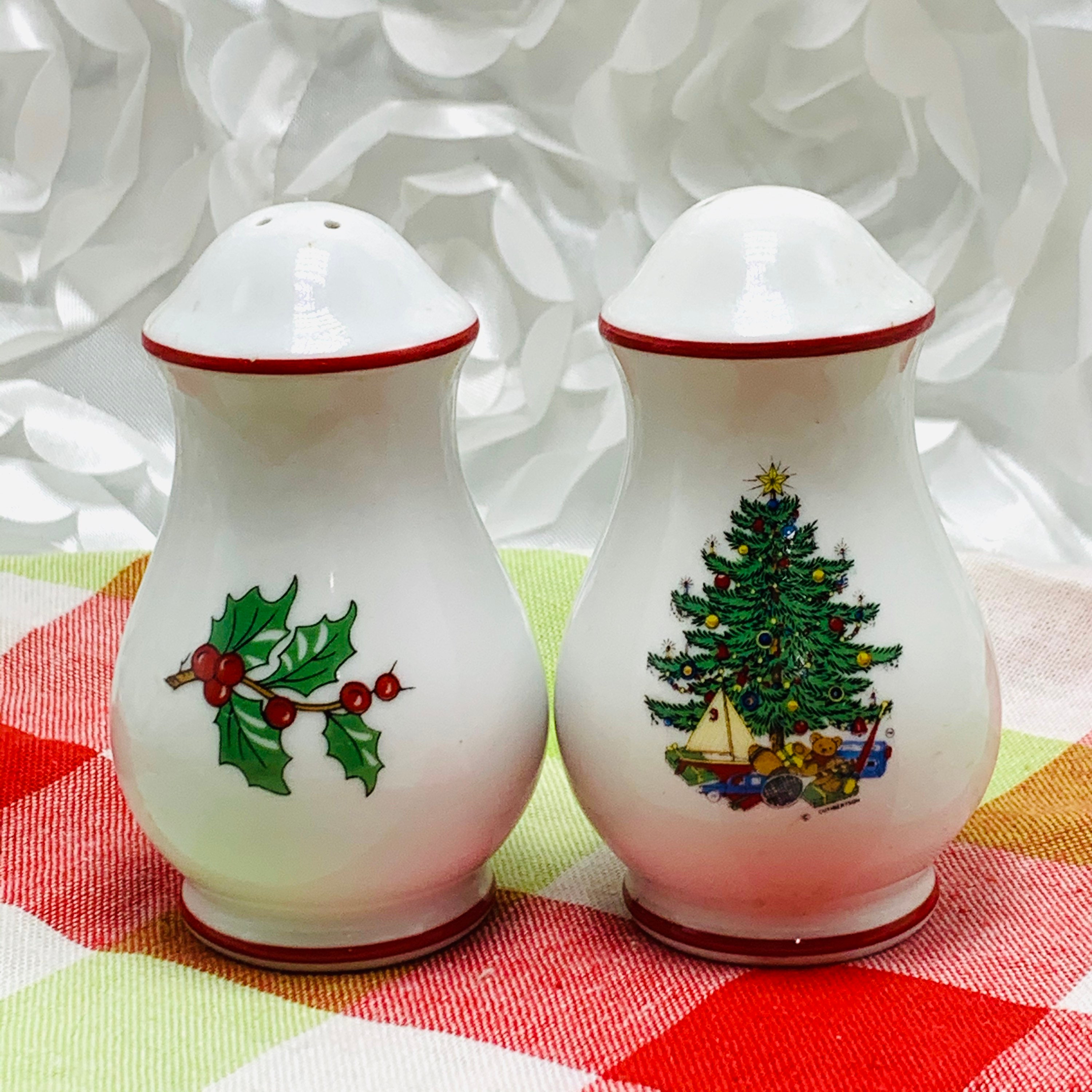 Christmas salt online & pepper shakers