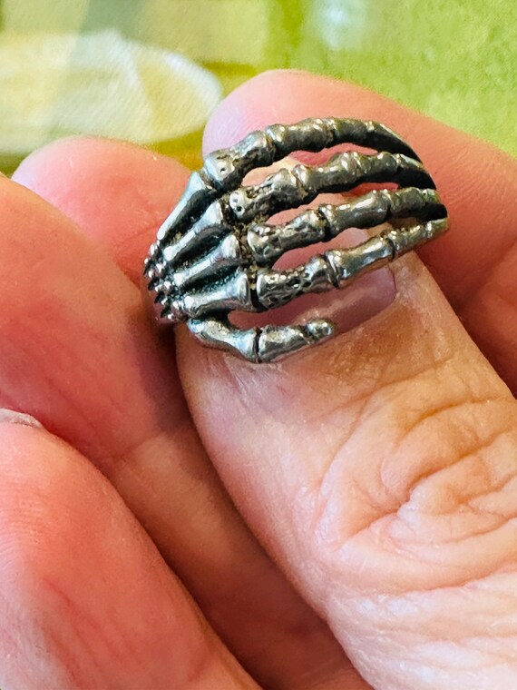 Skeleton Finger Hand Ring Silver Tone Size 10 Got… - image 5