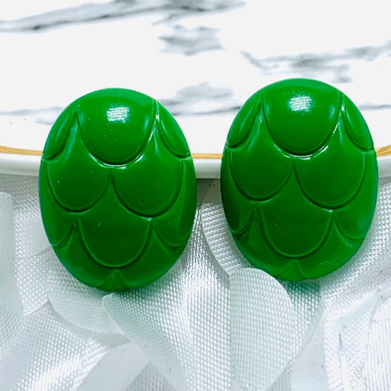 Sara Coventry Emerald Green Lucite Earrings Mod B… - image 4