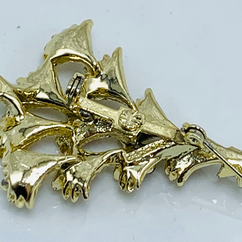 Christmas Tree Brooch Gerry Signed Gold Tone Christmas Tree Brooch With Red Enamel Ornaments With Faux Pearl Tree Topper