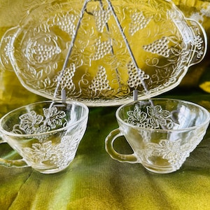 Anchor Hocking Snack Set 4 Snack Plates 4 Cups In Original Packaging Grape Pattern