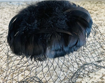 Womens Black Feather Fascinator Hat With Netting Natural Feathers 1950’s Cocktail MCM Hat Attire Prom