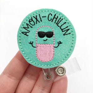 Porta credenciales Amoxi-chillin, porta credenciales para enfermeras, porta credenciales retráctiles para farmacia, porta identificación, porta credenciales médicas divertidas, porta credenciales médicas