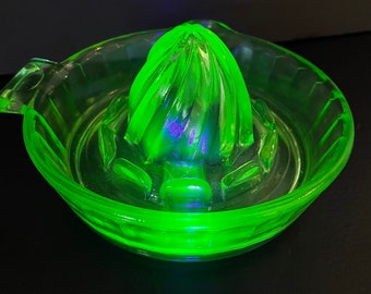 Early 1920s depression glass juicer / uranium glass