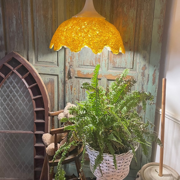 Fantastic MCM 1970s hanging  lamp with spaghetti shade