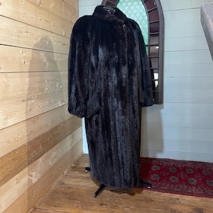 Stunning dark ranch mink fur coat made in Canada by Bouffard #4. Large size