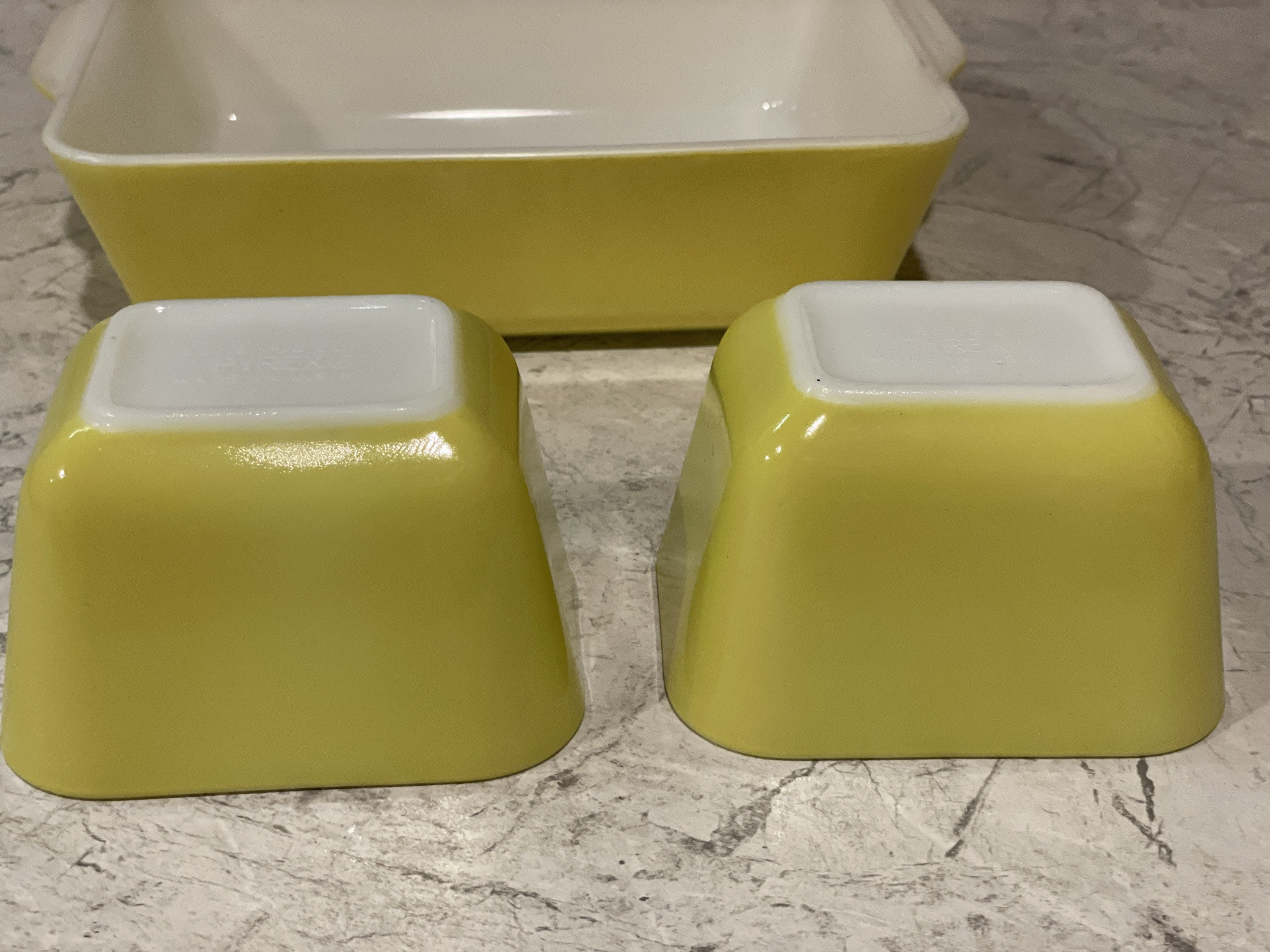 138) Old Pyrex Refrigerator Dish 3Set