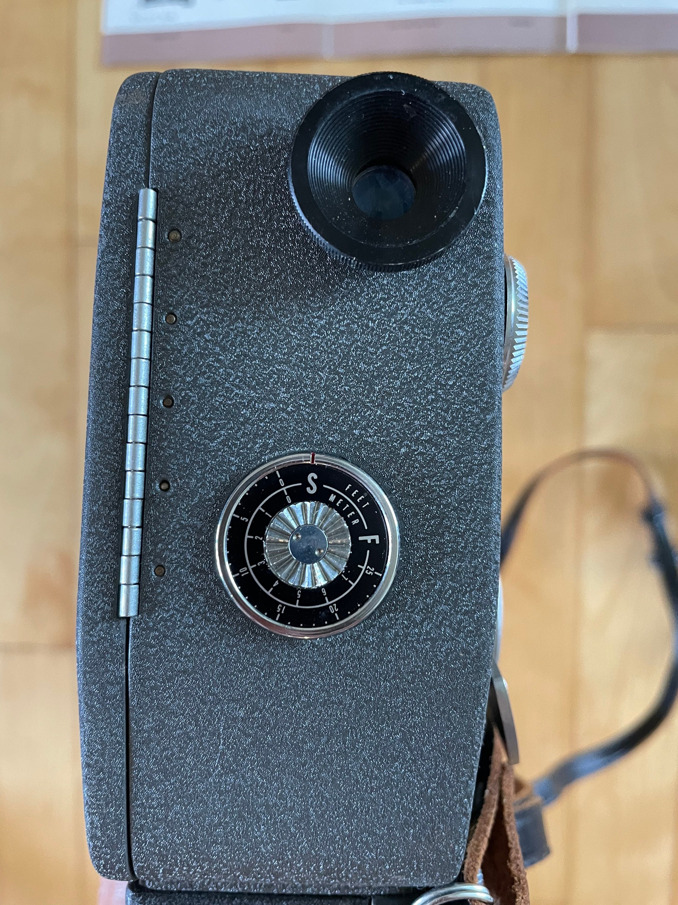 Sankyo 8-Z 8mm Movie Camera Auto Zoom W/ 10-30mm Lens & Case