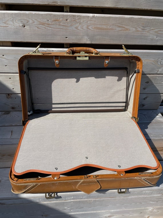 Real leather  valise or suitcase - image 8